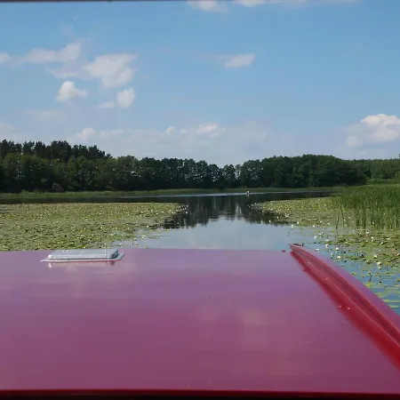 Luett Huett Úszó hotel