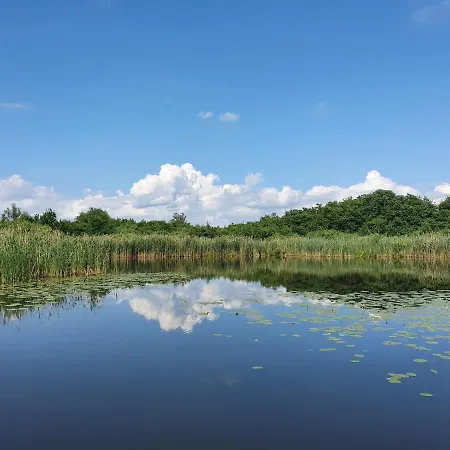 Luett Huett Úszó hotel *