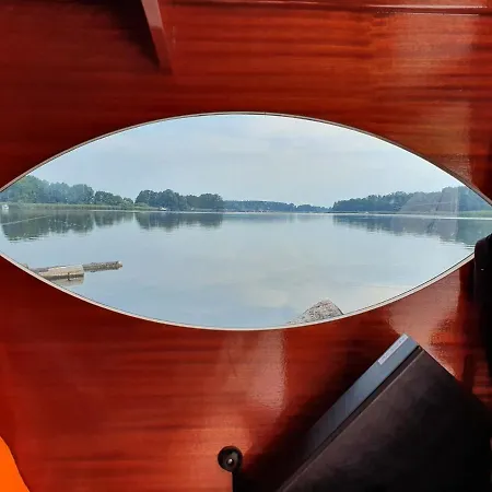 Úszó hotel Luett Huett Rechlin